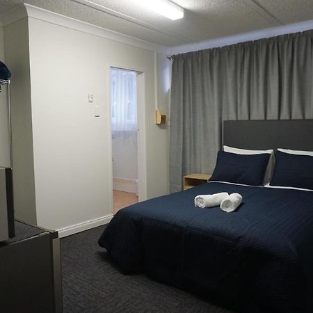 Warners Bay Hotel ภายนอก รูปภาพ