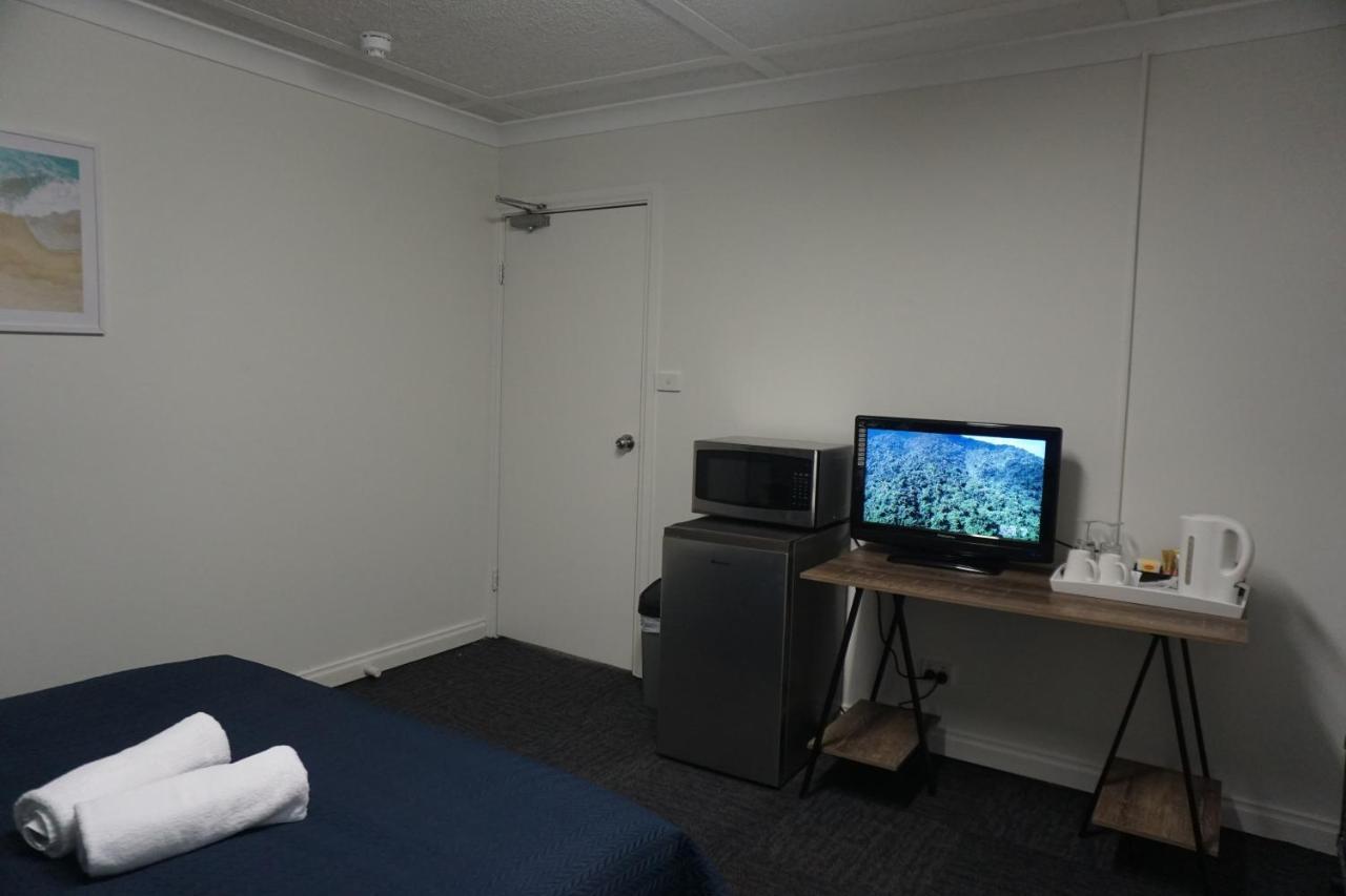 Warners Bay Hotel ภายนอก รูปภาพ